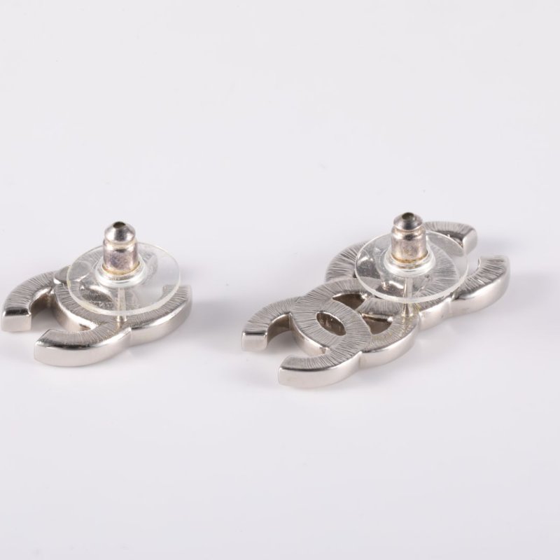 CHANEL 合金23V雙C水鑽不對稱耳釘耳環-4