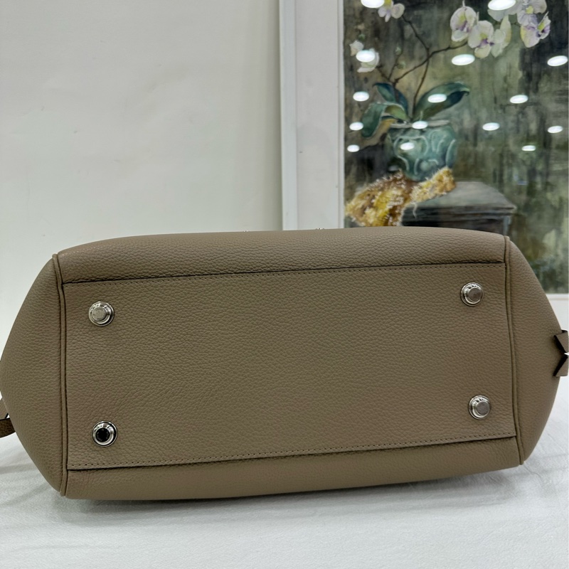 LV/路易威登 大象灰牛皮大號milla手提單背包 晶片-6