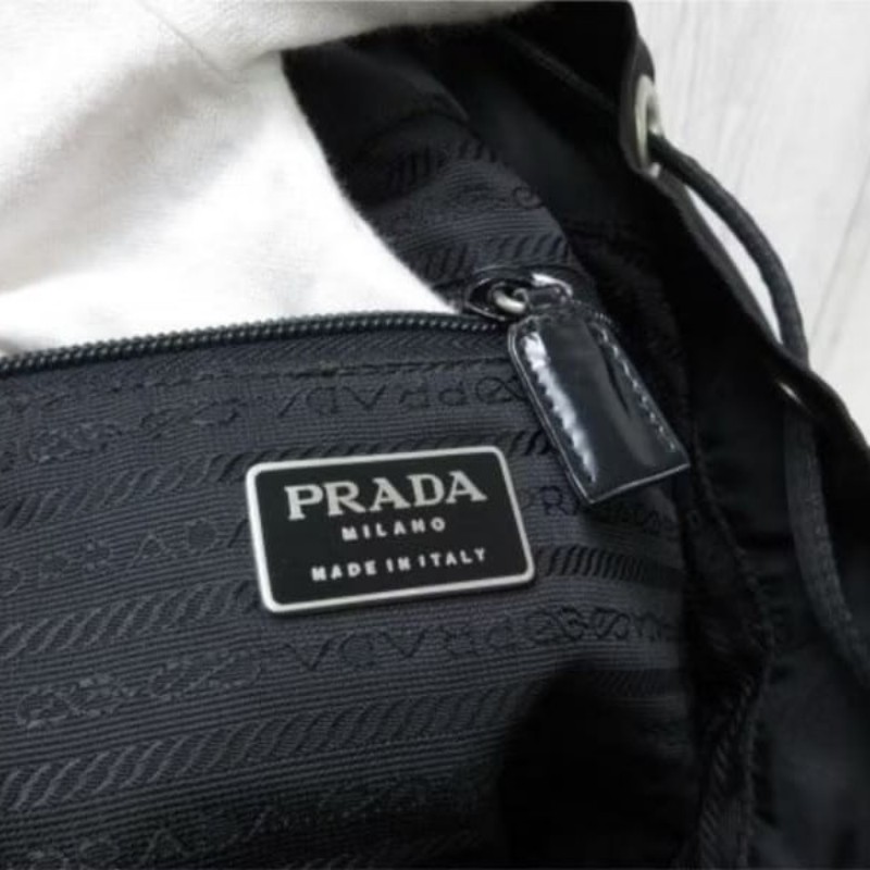 【LA LUNE】絕版古董品 Prada黑色銀標尼龍雙肩包 後背包 背囊 中古包 二手包-3