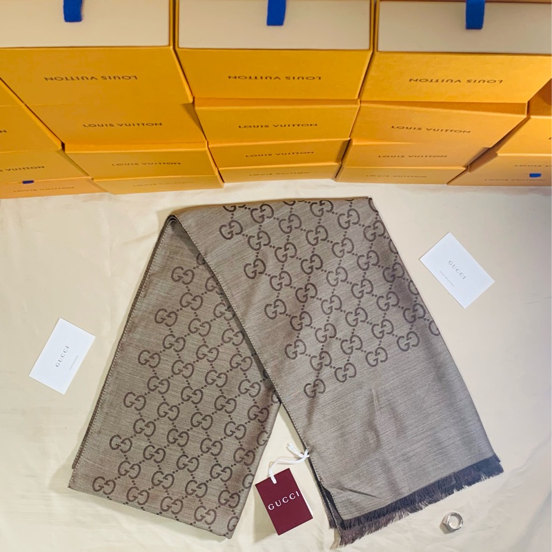 🧣全台最甜 全新含吊牌 Gucci 古馳 超美奶茶雙色 老花 圍巾 披肩-0