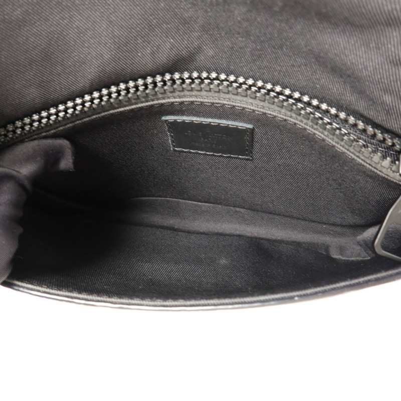 LOUIS VUITTON Taurillon Monogram S Lock Sling肩背袋-5