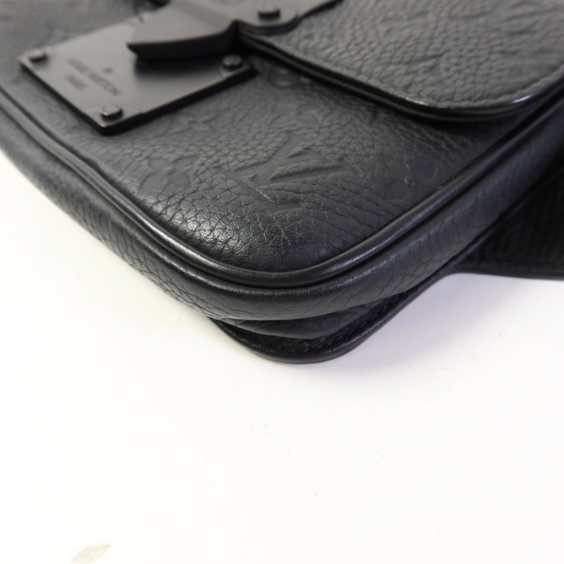 LOUIS VUITTON Taurillon Monogram S Lock Sling肩背袋-12