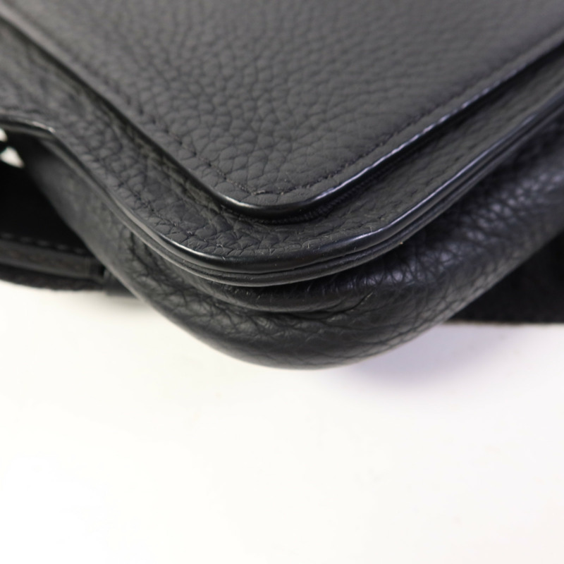 LOUIS VUITTON Taurillon Monogram S Lock Sling肩背袋-15