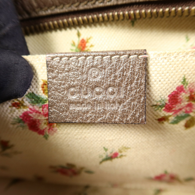 GUCCI 塗層帆布GG Supreme Messenger金扣肩背袋-6