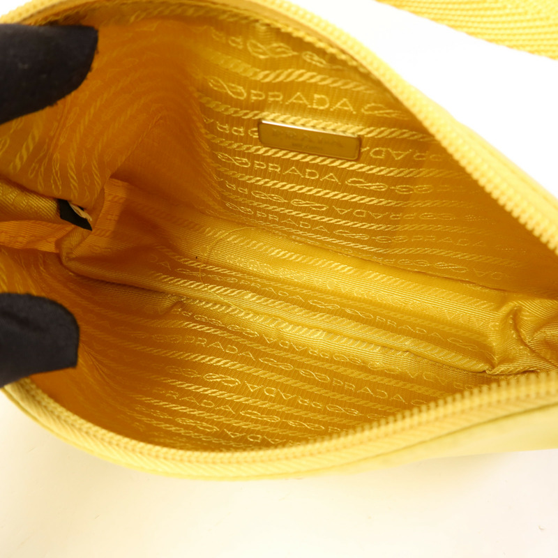 PRADA 尼龍Re-Edition 2000銀扣手挽袋-5