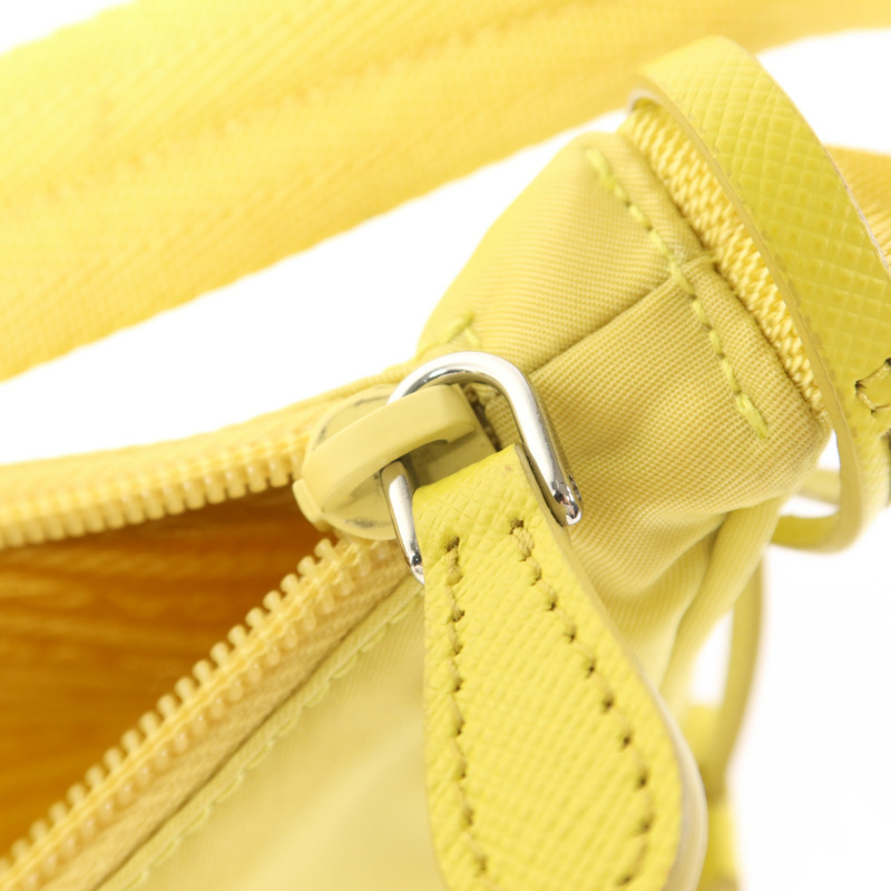 PRADA 尼龍Re-Edition 2000銀扣手挽袋-7