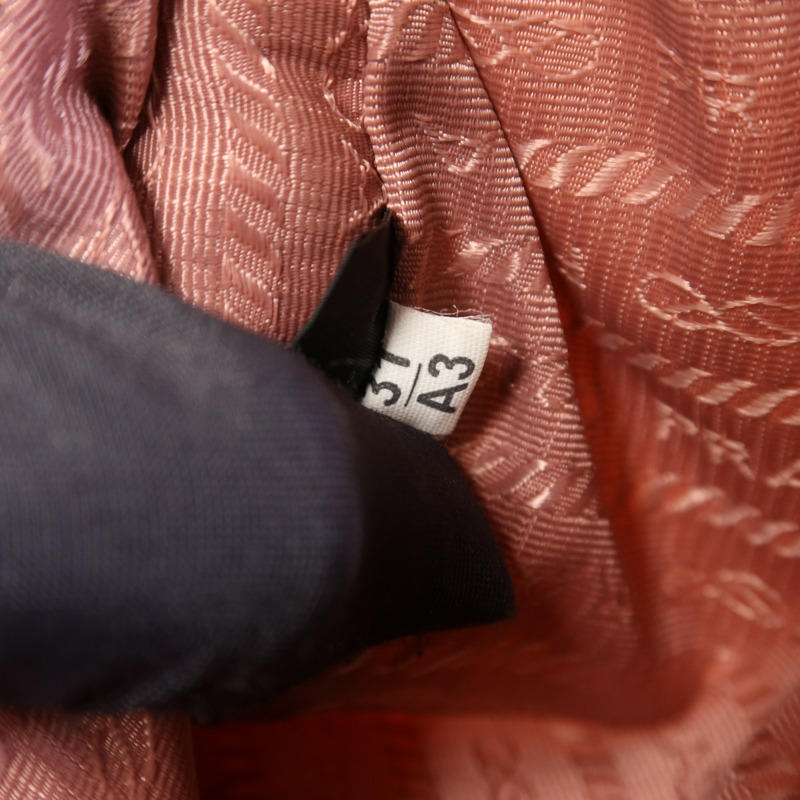 PRADA 尼龍Re-Edition 2000銀扣手挽袋-7