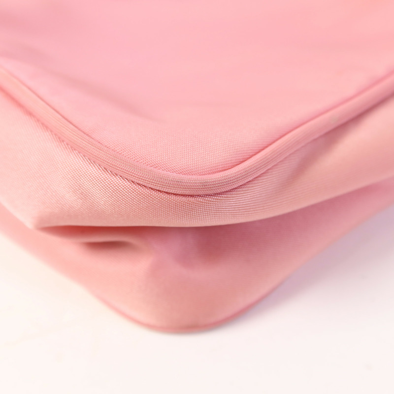 PRADA 尼龍Re-Edition 2000銀扣手挽袋-11