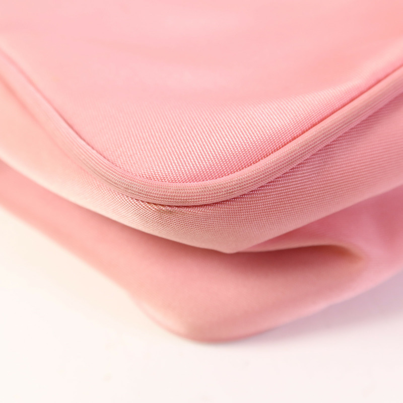 PRADA 尼龍Re-Edition 2000銀扣手挽袋-14