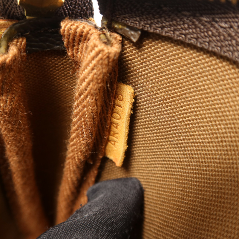 LOUIS VUITTON Monogram Pochette Accessoires金扣手挽袋棕色-7