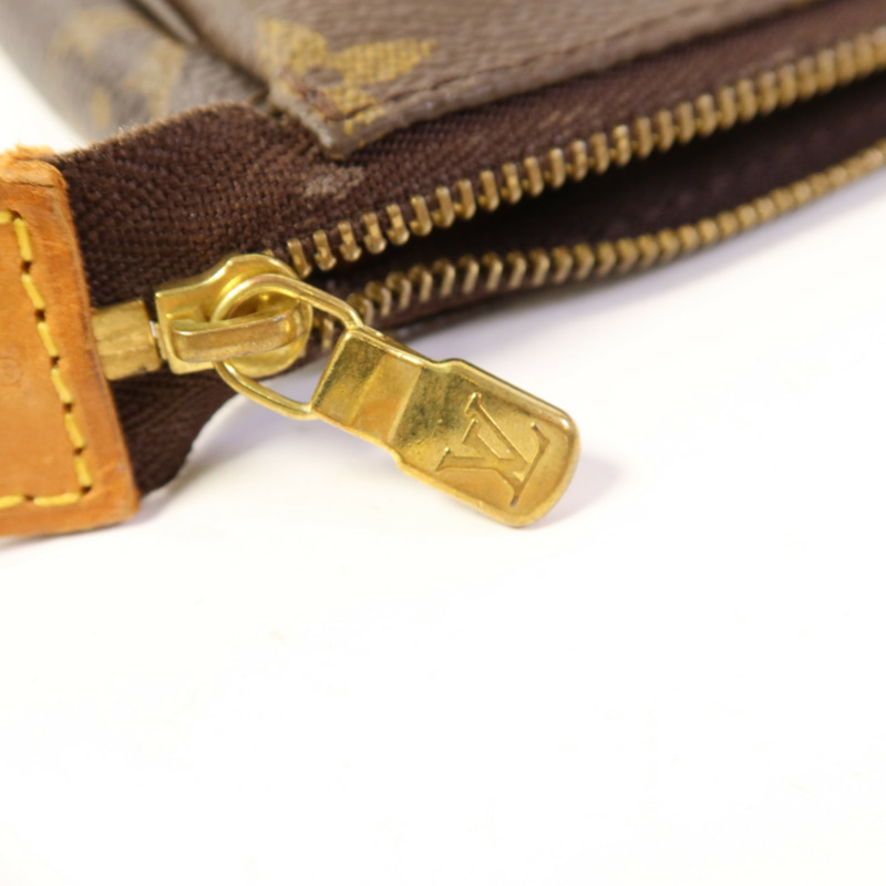 LOUIS VUITTON Monogram Pochette Accessoires金扣手挽袋棕色-8