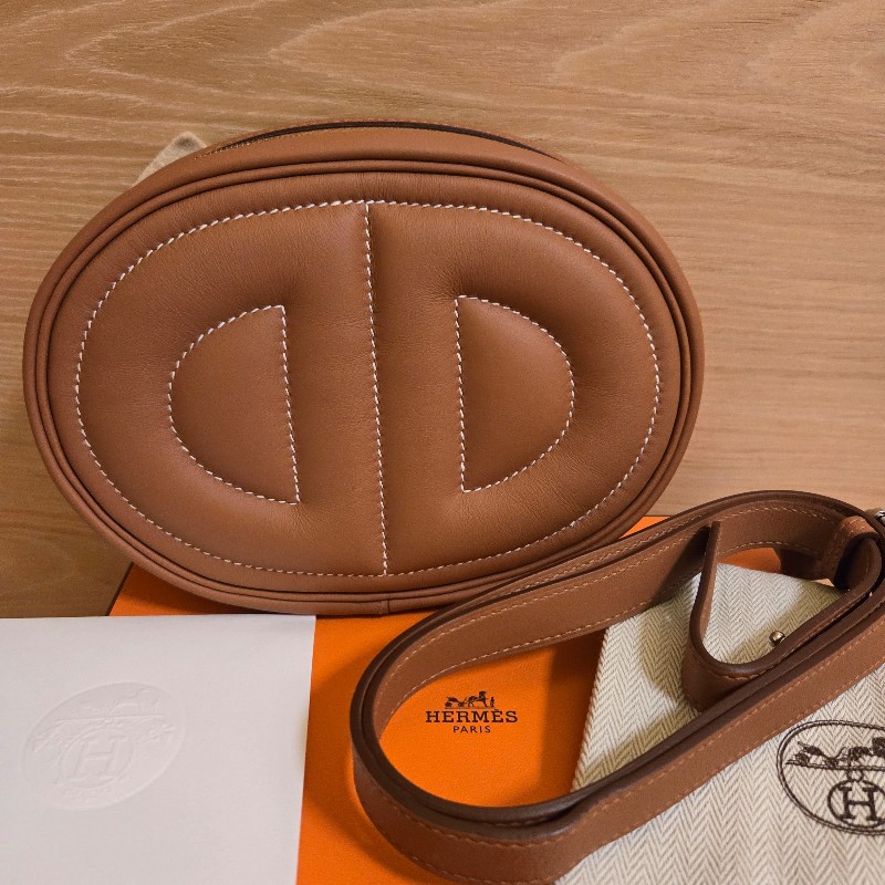 Hermes in the loop belt bag-5