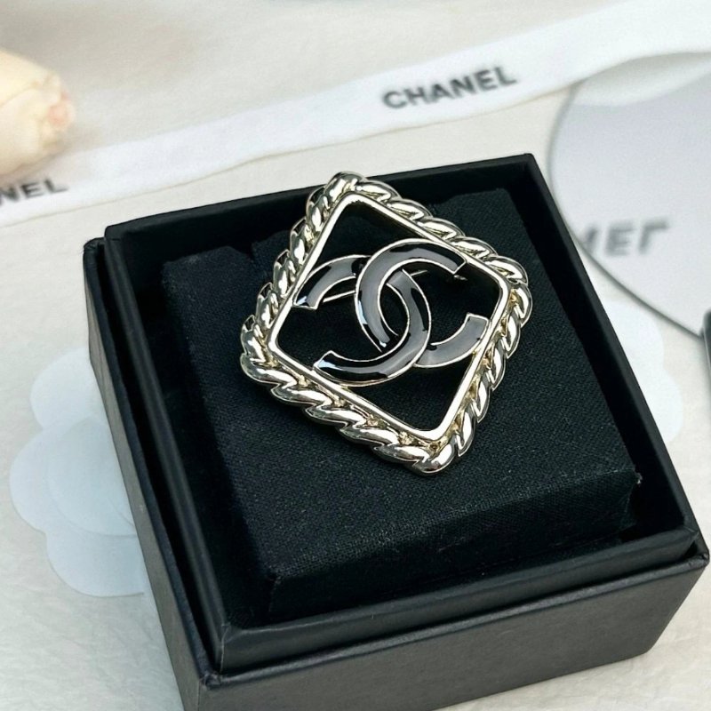 CHANEL 24P琺瑯扣雙C胸針99新配件盒子-0