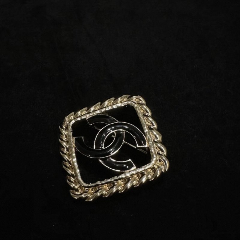 CHANEL 24P琺瑯扣雙C胸針99新配件盒子-2