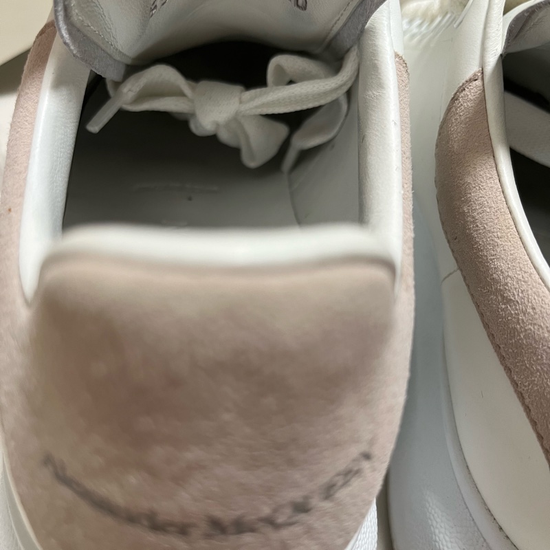 Alexander McQueen 麥坤經典白鞋 配淡粉色-5