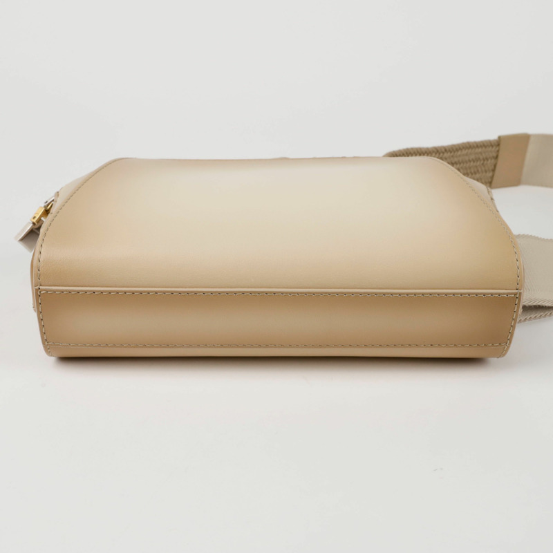 GIVENCHY Antigona U 小號斜背包-5