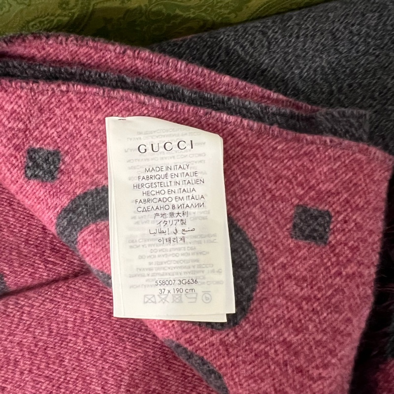 ෆ Gucci灰粉色雙面圍巾-9