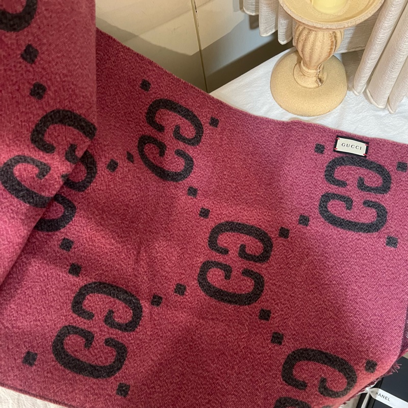 ෆ Gucci灰粉色雙面圍巾-13