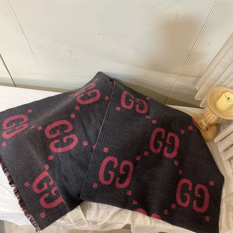 ෆ Gucci灰粉色雙面圍巾-16