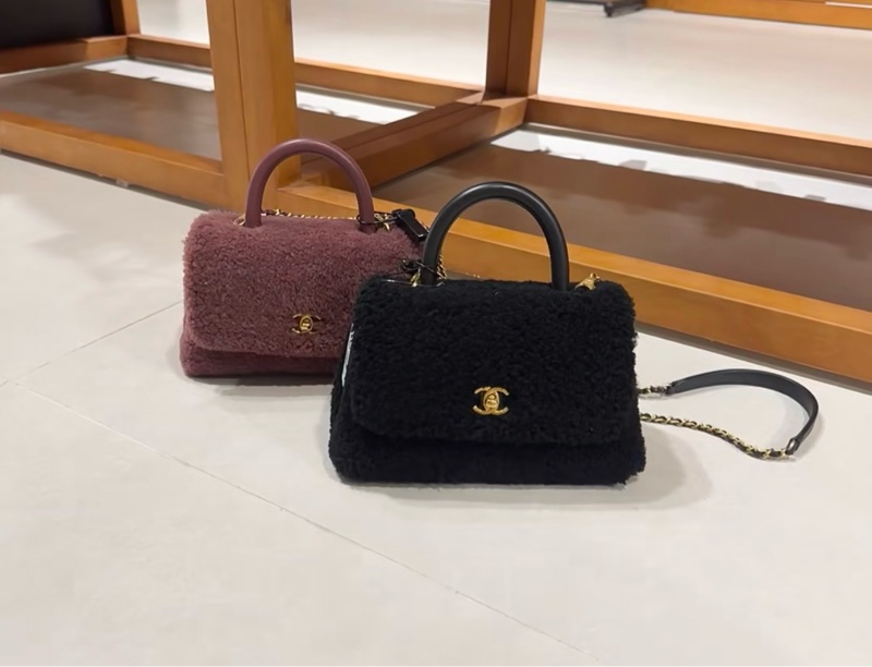 香奈兒Chanel coco handle24小號 黑色毛毛金釦限量鏈條小包 handle 極新-7