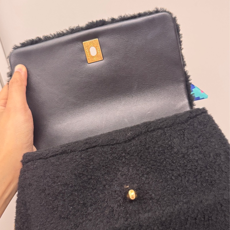 香奈兒Chanel coco handle24小號 黑色毛毛金釦限量鏈條小包 handle 極新-14