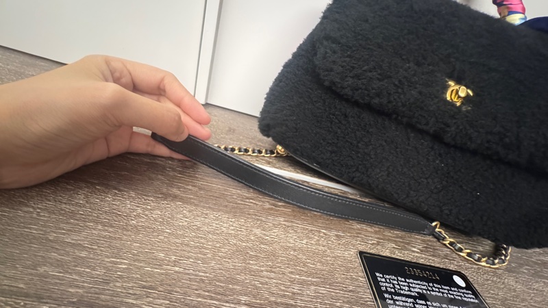 香奈兒Chanel coco handle24小號 黑色毛毛金釦限量鏈條小包 handle 極新-18