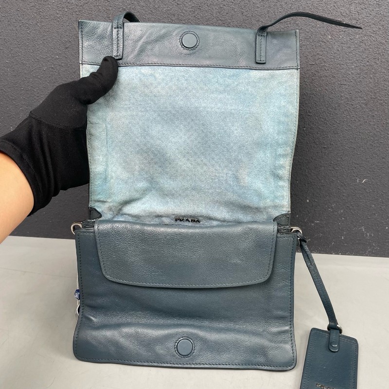 Prada 霧霾藍全皮鉚釘 肩背包斜背包-6