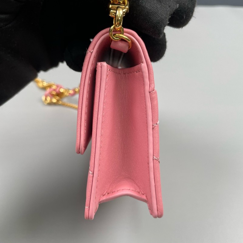 Dior 粉色全皮金扣miss Caro超迷你鏈條包-10