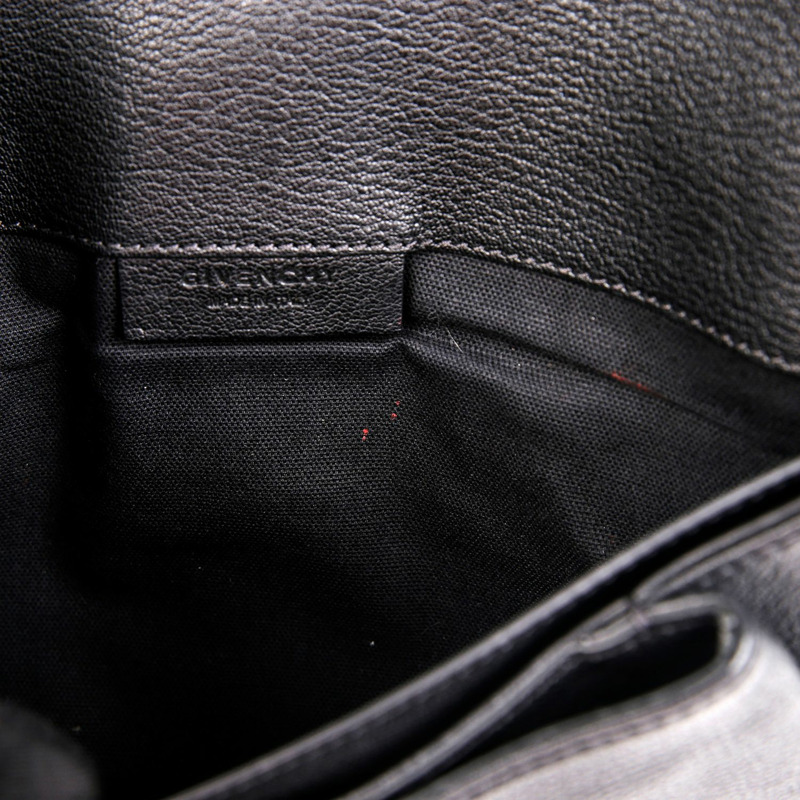 GIVENCHY Antigona 中型信封式手拿包 BB05227012-11