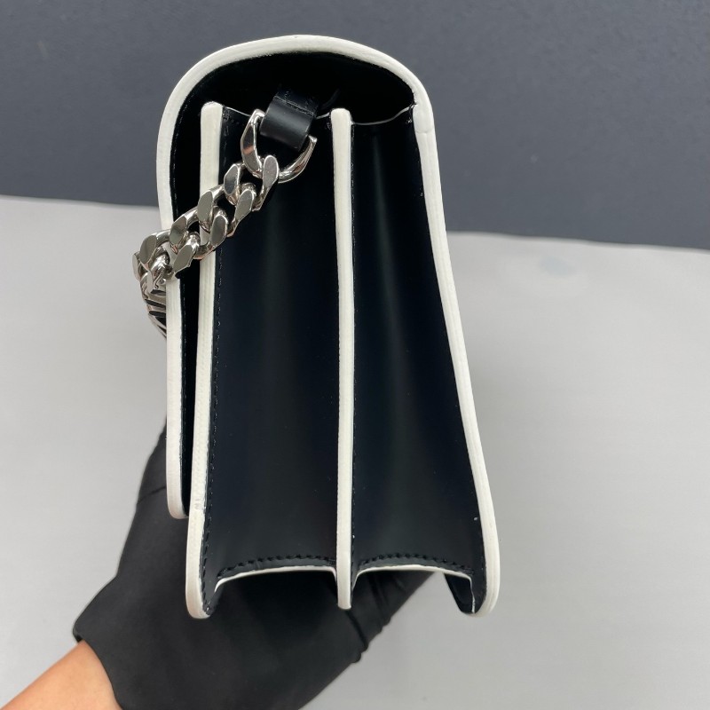 Burberry印花鏈條單肩斜挎拼色翻蓋郵差包-13