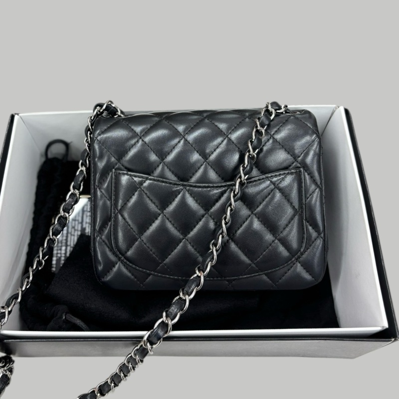 Chanel Lambskin square 羊皮方胖-1