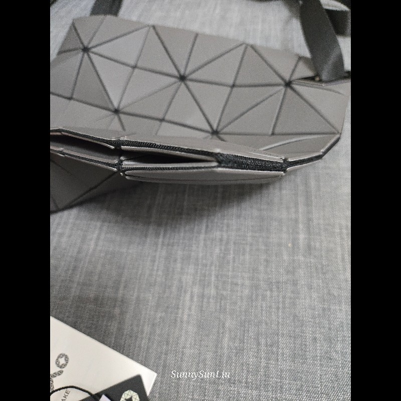 ISSEY MIYAKE 三宅一生BAOBAO 5x6 單肩斜背兩用包 炭灰色-16