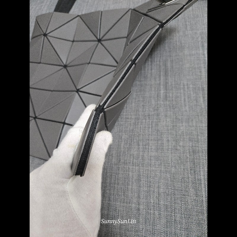 ISSEY MIYAKE 三宅一生BAOBAO 5x6 單肩斜背兩用包 炭灰色-19