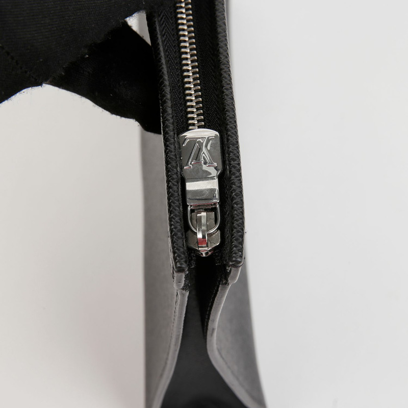 LOUIS VUITTON M30450 Pochette Voyage 手拿包-6