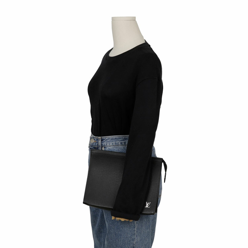 LOUIS VUITTON M30450 Pochette Voyage 手拿包-14