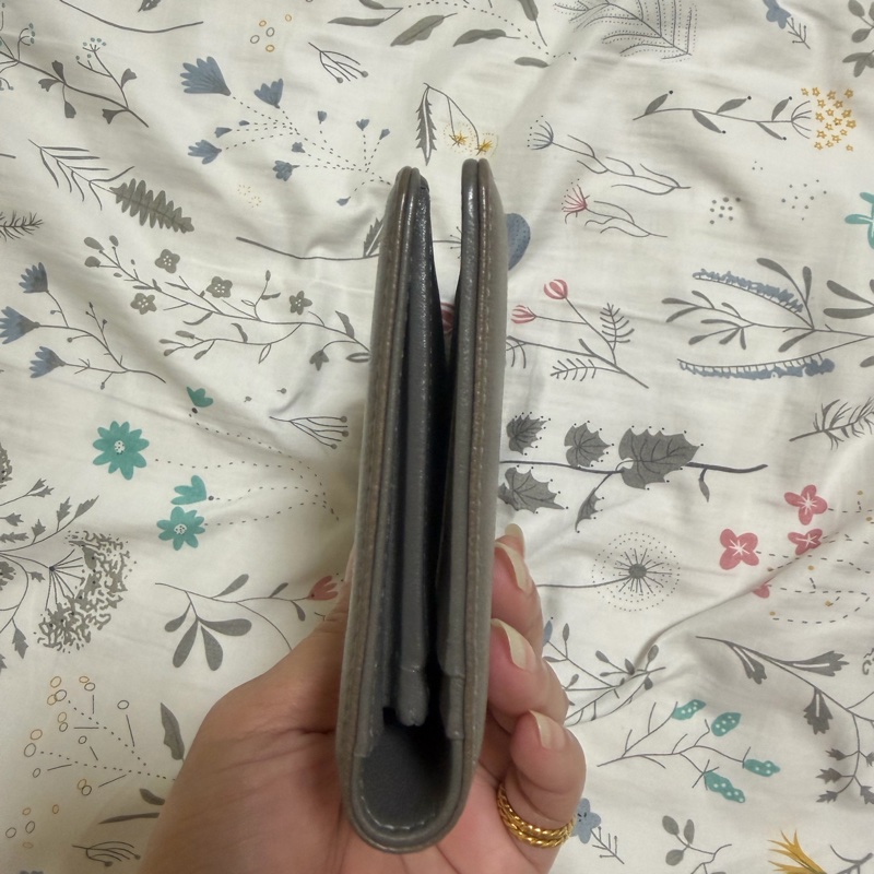 Chanel灰色對開長夾-4