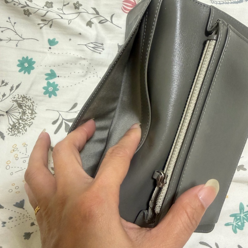 Chanel灰色對開長夾-7