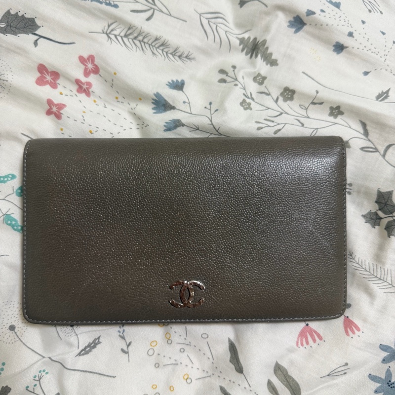 Chanel灰色對開長夾-10