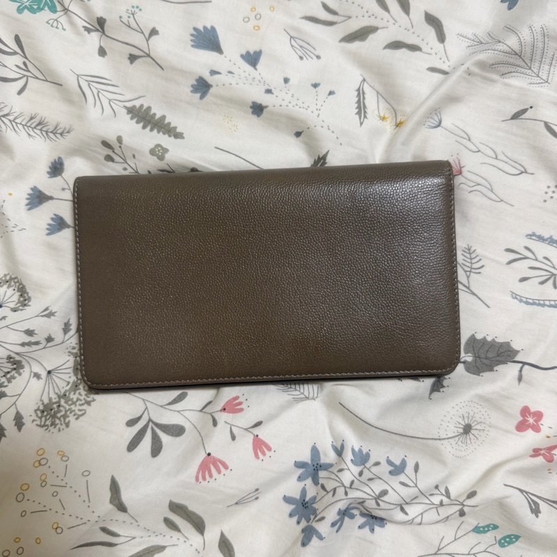 Chanel灰色對開長夾-11