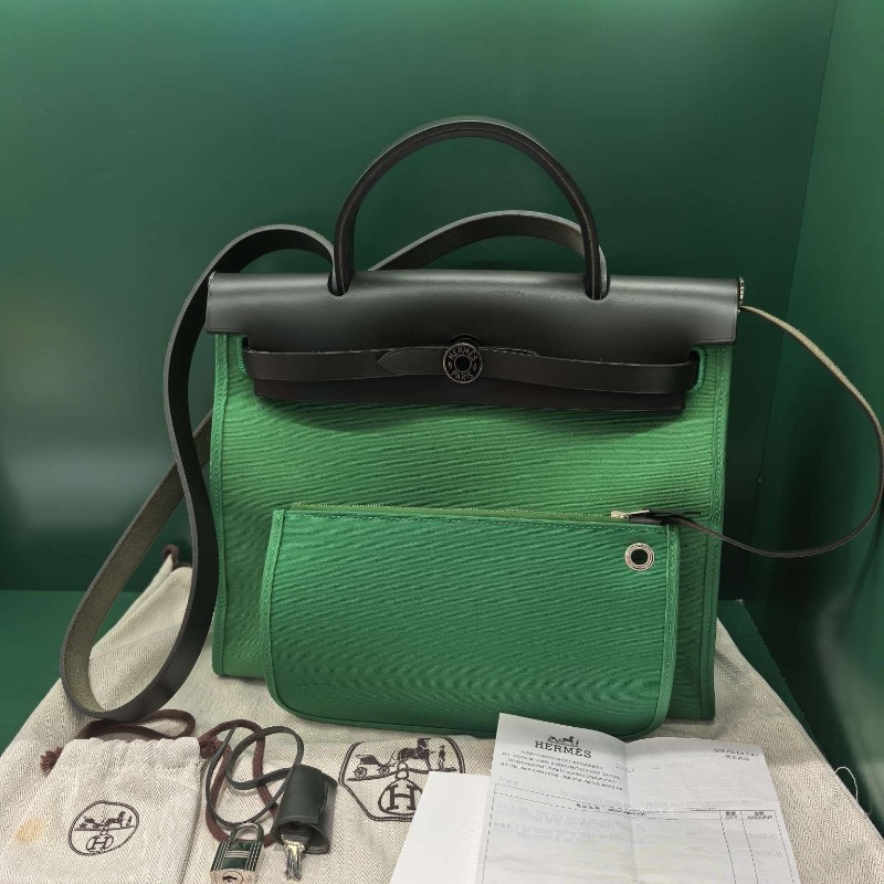 HERMES Herbag zip 31銀扣竹子綠拼黑皮-13