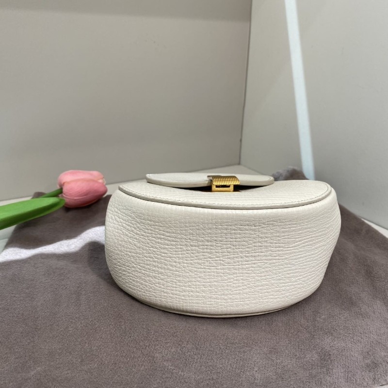 BV小牛皮圓餅馬鞍小豬包白色-4