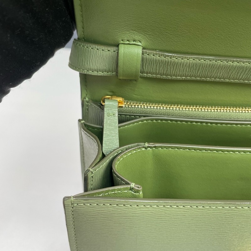 Celine 牙籤紋金扣中號box牛皮 斜背包-20