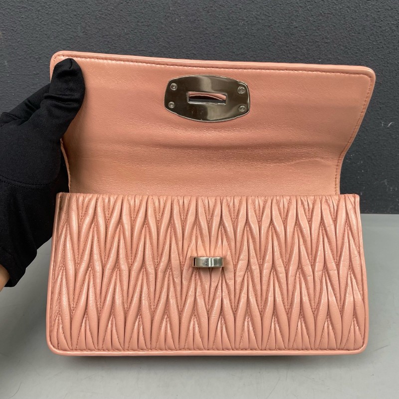 MiuMiu 粉色全皮皺褶手提包肩背包-6