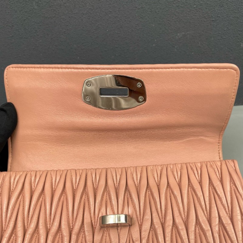 MiuMiu 粉色全皮皺褶手提包肩背包-19