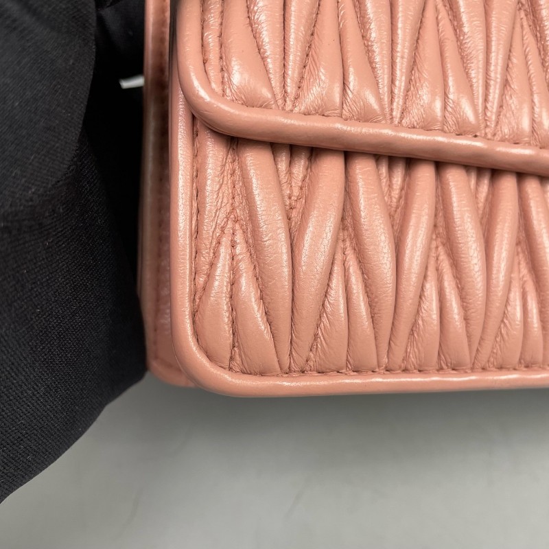 MiuMiu 粉色全皮皺褶手提包肩背包-25