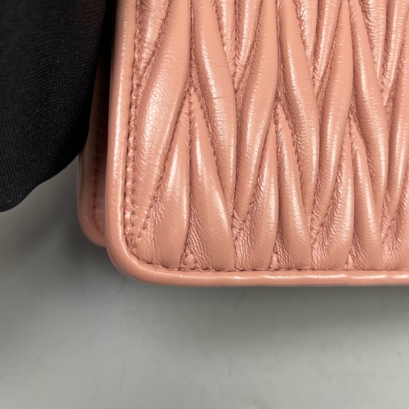 MiuMiu 粉色全皮皺褶手提包肩背包-27