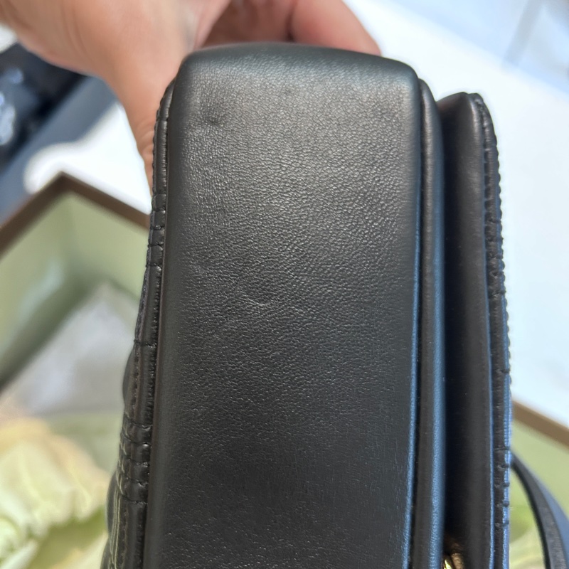 Burberry Lola 黑色皮革 金釦金鍊-6