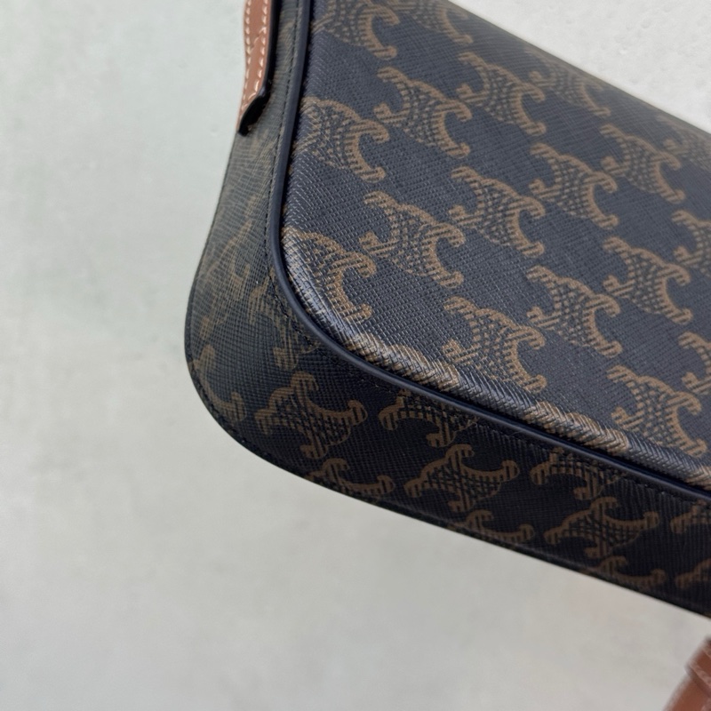 Celine凱旋門老花腋下包-5