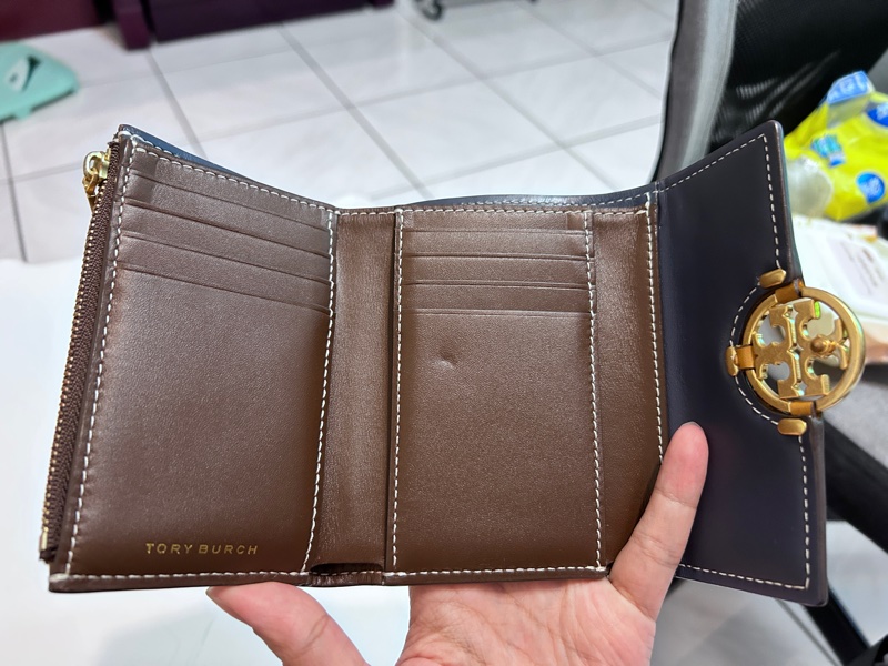 Tory Burch 皮革 金釦 拼色短夾-6