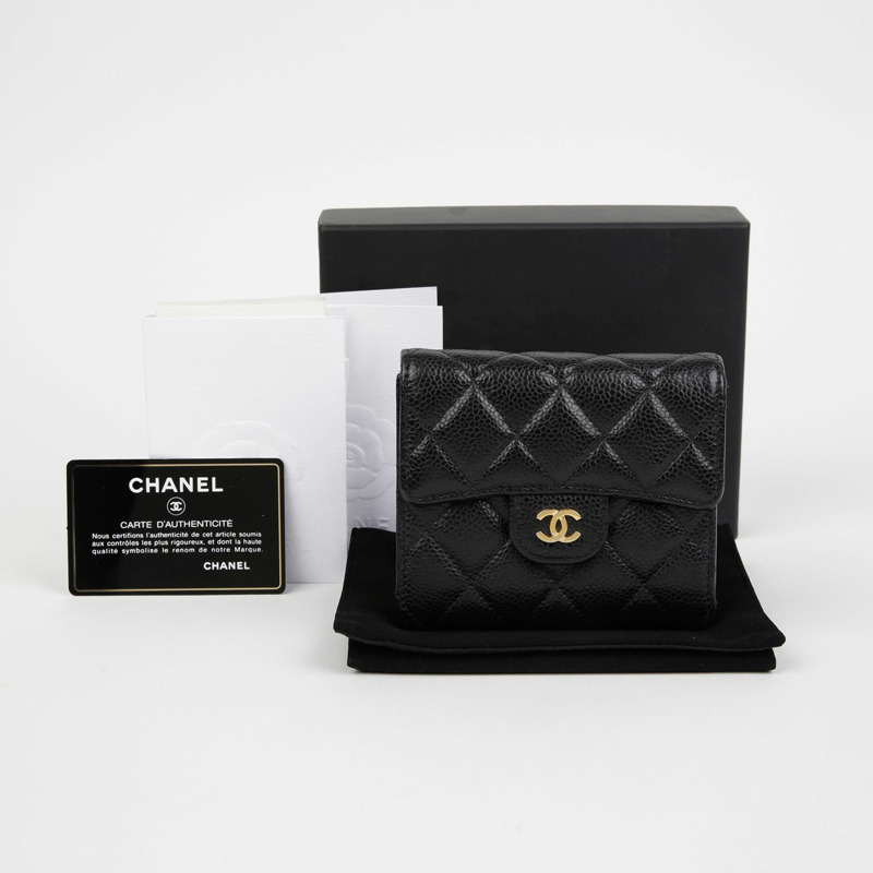 CHANEL 魚子醬紋經典雙折錢包 AP0231-0